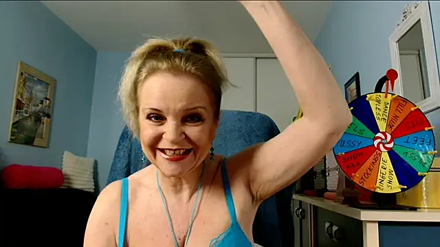 sexyjennyeu online show from November 2025 09:26:01 PM