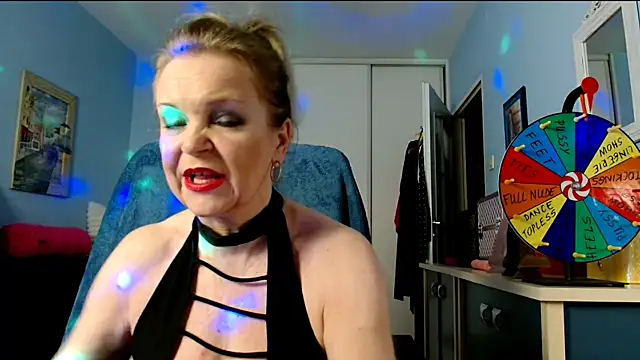 sexyjennyeu online show from December 2025 09:39:01 PM