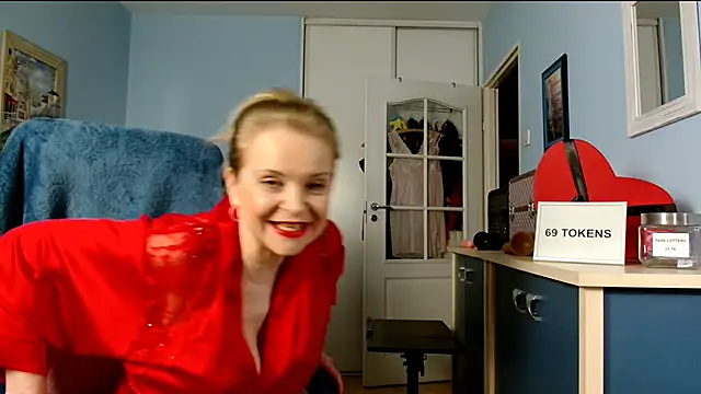 sexyjennyeu online show from February 2026 09:25:02 PM