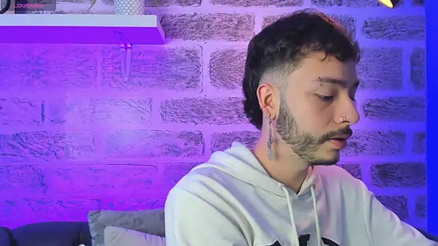 noah ricci online show from December 2025 12:06:01 PM