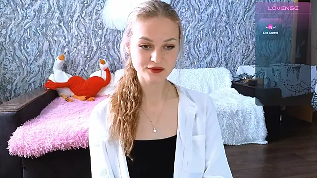 Snapshot of Elfanna chatting on September 2025 07:59:01 AM Elfanna online show from September 2025 07:59:01 AM