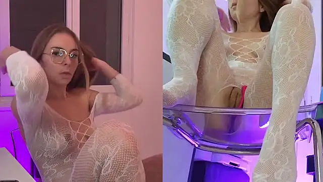 Snapshot of Angele_wrz chatting on February 2025 08:34:01 PM Angele wrz online show from February 2025 08:34:01 PM