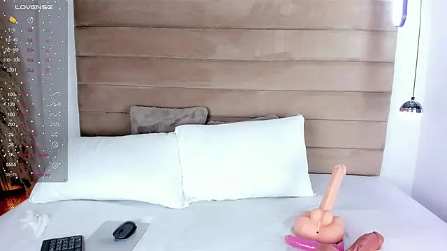 Snapshot of IsabellaJonns chatting on January 2025 04:26:01 AM IsabellaJonns online show from January 2025 04:26:01 AM