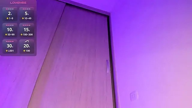 CoralineKam1 online show from November 2025 09:52:01 PM