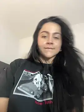 Snapshot of CoralineKam1 chatting on March 2025 02:47:01 PM CoralineKam1 online show from March 2025 02:47:01 PM