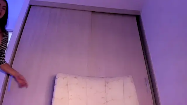 CoralineKam1 online show from February 2026 07:47:02 PM