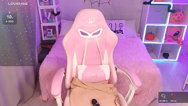 Dina dee online show from October 2025 12:33:02 AM