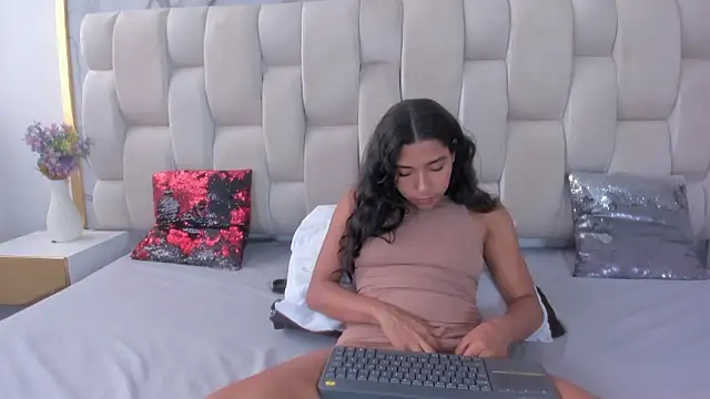 Hanna lens online show from February 2026 04:40:01 PM