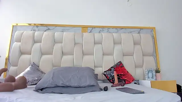 Hanna lens online show from March 2026 06:03:02 PM