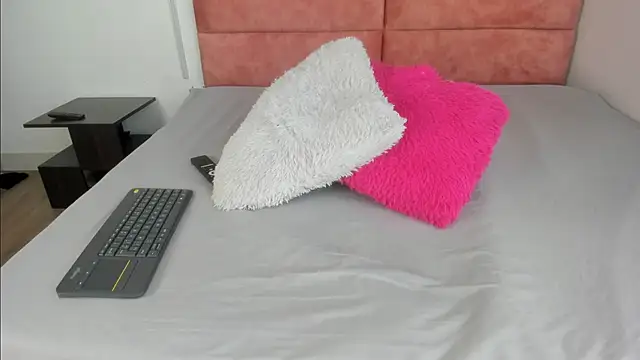 Snapshot of Hanna_lens chatting on October 2025 05:34:02 PM Hanna lens online show from October 2025 05:34:02 PM