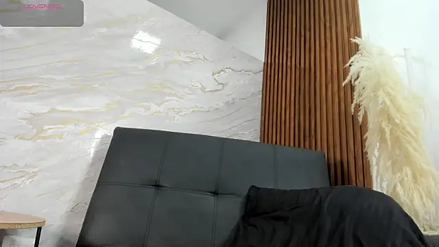 Hanna lens online show from March 2026 07:04:02 PM