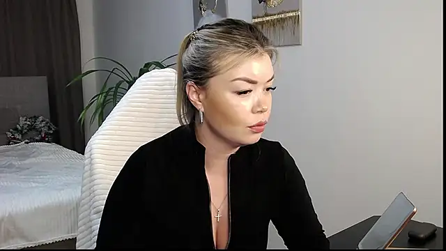 Miakiss ss online show from January 2025 10:01:01 PM