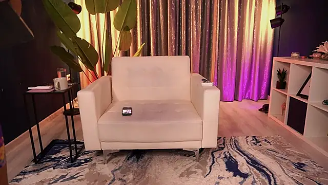 angelinaRae online show from October 2025 04:28:02 PM