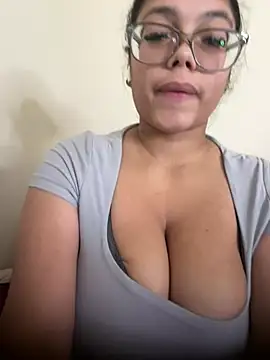 Snapshot of kelsmx chatting on December 2024 07:05:02 PM kelsmx online show from December 2024 07:05:02 PM