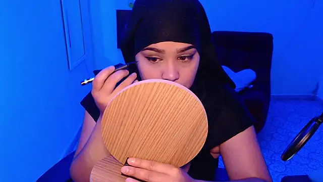 VenussTits97 online show from November 2025 04:45:02 PM