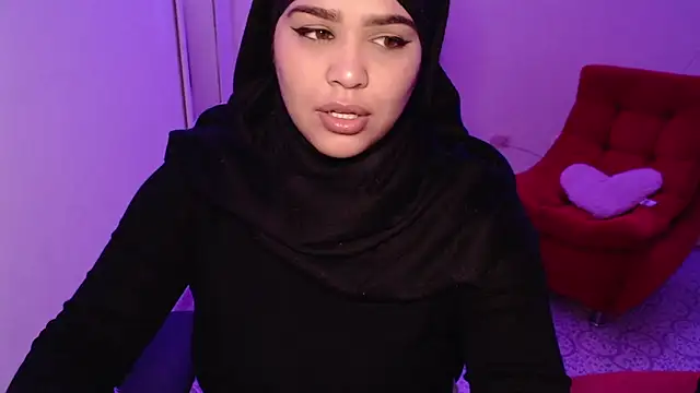 VenussTits97 online show from December 2025 05:01:01 PM