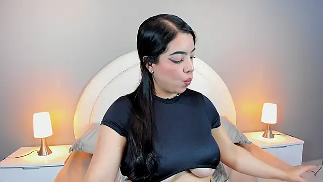 Eva bigboobs online show from October 2025 11:45:02 AM