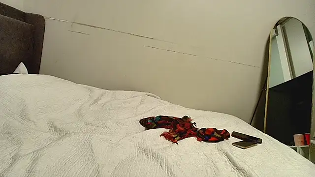 Naomiruty online show from October 2025 01:28:02 AM