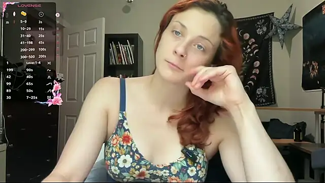 Snapshot of Aria_Fields chatting on May 2026 03:33:01 PM Aria Fields online show from May 2026 03:33:01 PM