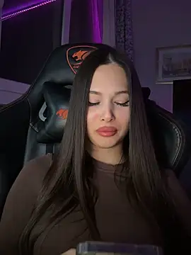 Snapshot of EricaWalls chatting on November 2025 09:29:01 PM EricaWalls online show from November 2025 09:29:01 PM