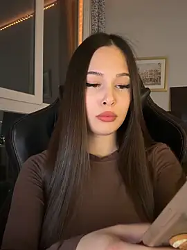 EricaWalls online show from April 2026 08:17:01 PM