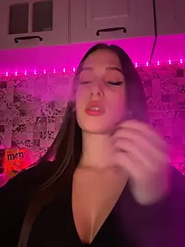 Snapshot of EricaWalls chatting on February 2025 10:47:02 PM EricaWalls online show from February 2025 10:47:02 PM