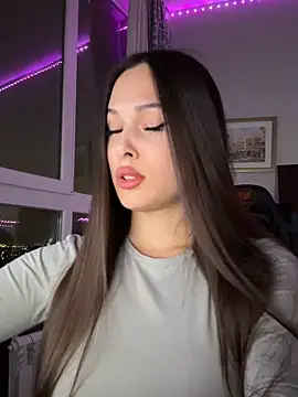 EricaWalls online show from December 2025 05:28:01 PM