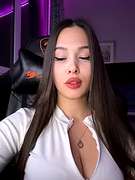 Snapshot of EricaWalls chatting on October 2025 06:48:02 PM EricaWalls online show from October 2025 06:48:02 PM