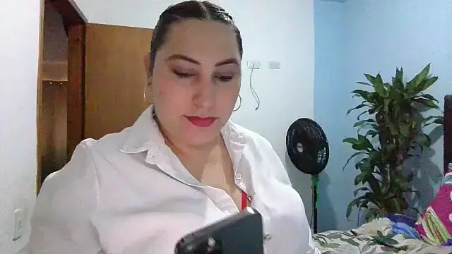 Snapshot of catalina_boobs chatting on February 2026 04:29:02 PM catalina boobs online show from February 2026 04:29:02 PM