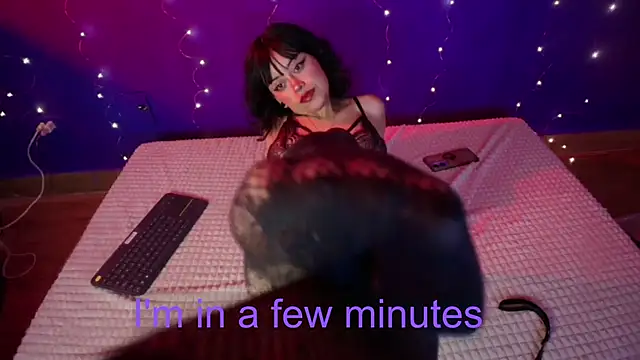 vanelope11 online show from November 2025 06:52:01 PM