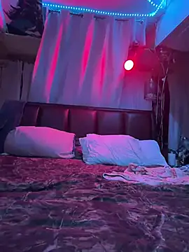 PeytonJohnn online show from February 2026 05:03:02 AM