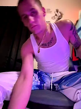 PeytonJohnn online show from November 2025 02:37:01 AM