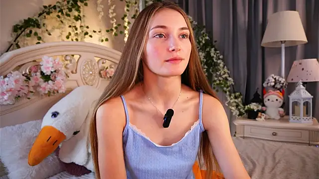 MonaEldon online show from November 2025 04:07:01 AM