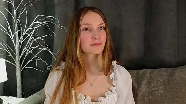 Snapshot of MonaEldon chatting on January 2025 01:08:01 AM MonaEldon online show from January 2025 01:08:01 AM