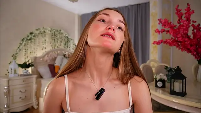 Snapshot of MonaEldon chatting on October 2025 02:12:01 AM MonaEldon online show from October 2025 02:12:01 AM