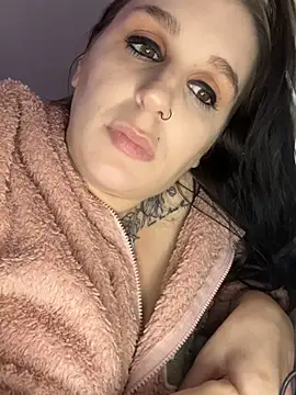 menaceswife online show from March 2025 06:00:02 PM