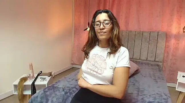 Snapshot of VioletaScott_ chatting on February 2025 04:58:02 PM VioletaScott online show from February 2025 04:58:02 PM