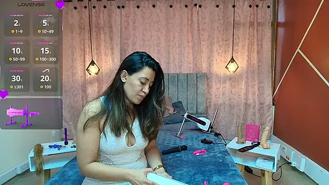 VioletaScott  online show from November 2025 02:21:02 PM