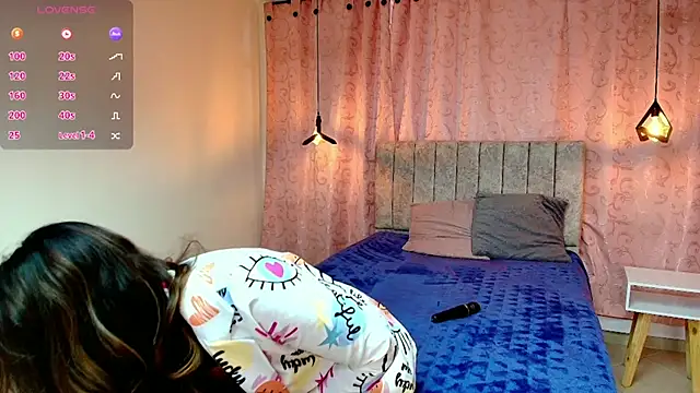 Snapshot of VioletaScott_ chatting on March 2025 12:43:02 PM VioletaScott online show from March 2025 12:43:02 PM
