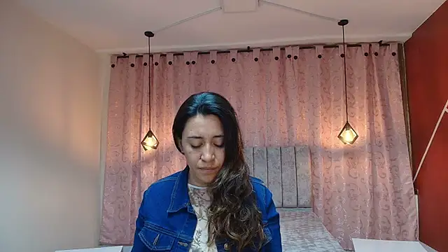 VioletaScott  online show from November 2025 01:15:01 PM