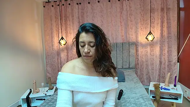 Snapshot of VioletaScott_ chatting on September 2025 01:15:02 PM VioletaScott online show from September 2025 01:15:02 PM