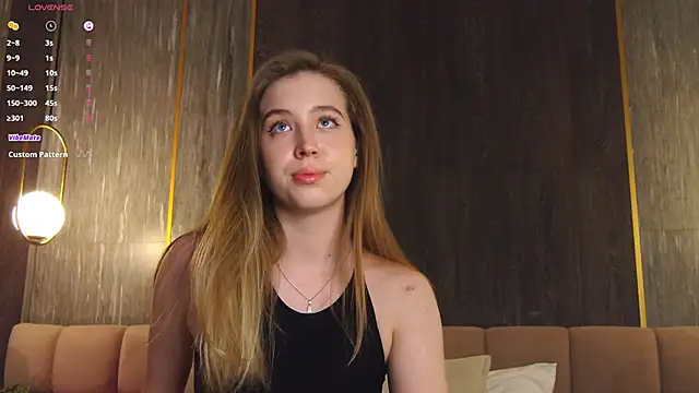 LoraineLuff online show from March 2025 09:13:02 PM