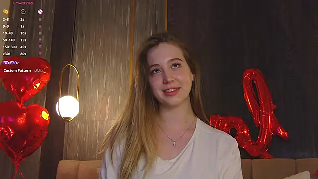 LoraineLuff online show from February 2025 06:04:02 PM