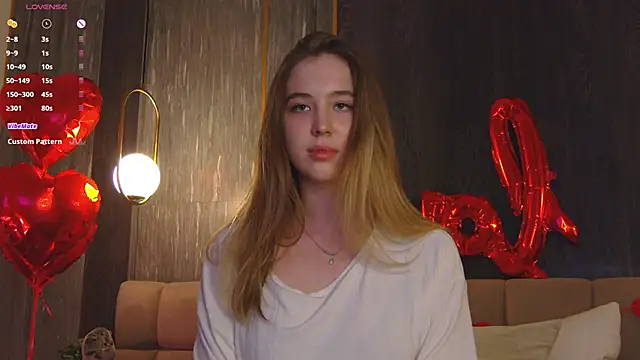 LoraineLuff online show from February 2025 09:11:02 PM