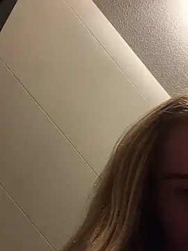 yourhornyslut online show from February 2025 08:36:01 PM