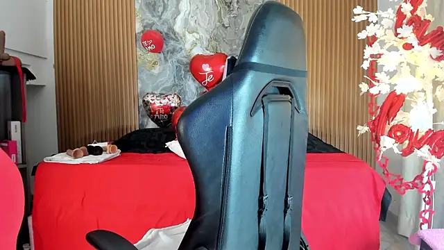 Snapshot of Danna_topless chatting on February 2026 12:05:02 PM Danna topless online show from February 2026 12:05:02 PM