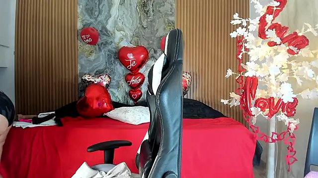 Snapshot of Danna_topless chatting on February 2026 12:05:01 PM Danna topless online show from February 2026 12:05:01 PM