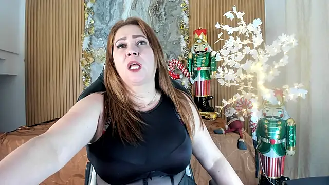 Danna topless online show from December 2025 12:11:01 PM