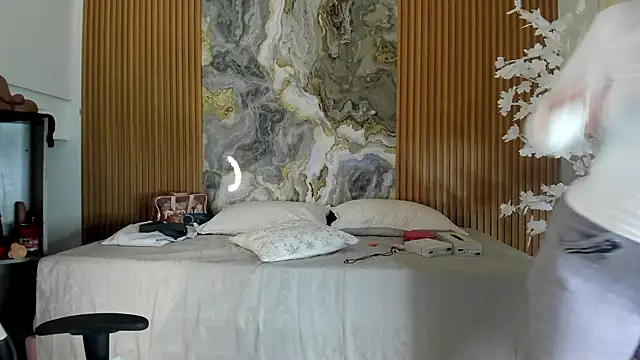 Snapshot of Danna_topless chatting on February 2026 12:10:02 PM Danna topless online show from February 2026 12:10:02 PM