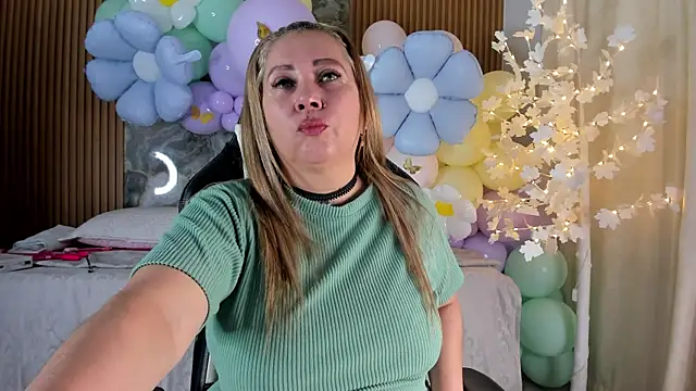 Danna topless online show from April 2026 12:07:02 PM